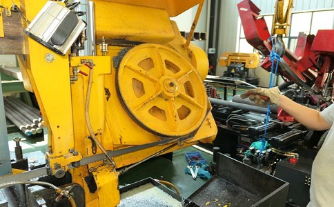 如何解决雷波卧式金属带锯床切削时出现的断带现象？